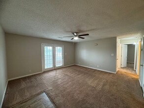 382 Jack Miller Blvd in Clarksville, TN - Building Photo - Building Photo