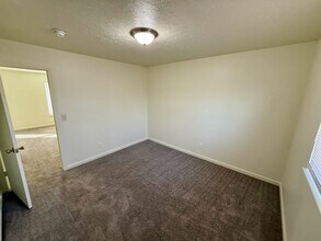 5503 Lodema Way-Unit -5503 Lodema Way-5503-06 in Louisville, KY - Building Photo - Building Photo