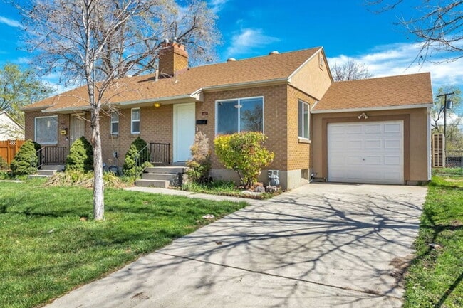 property at 1163 Navajo St