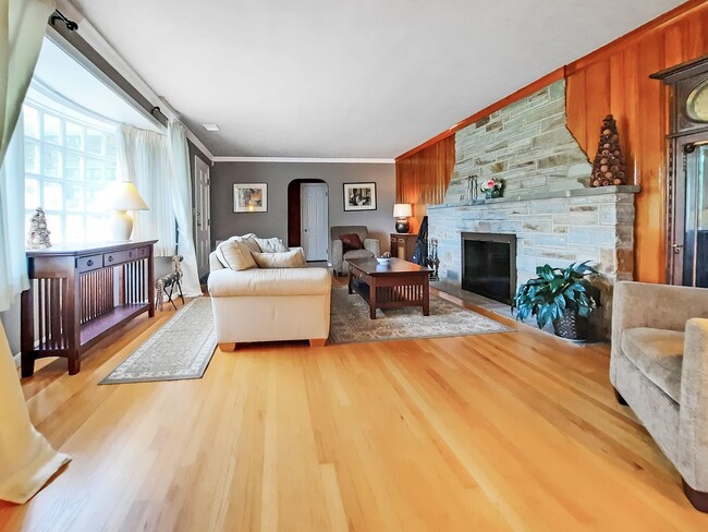 6709 Loch Raven Blvd in Baltimore, MD - Building Photo - Building Photo