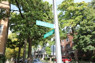 2131 W Grace St in Chicago, IL - Building Photo - Building Photo