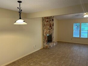 2114 Lear Ln in Austin, TX - Building Photo - Building Photo