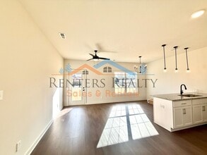 3611 8th Ave SW in Huntsville, AL - Building Photo - Building Photo