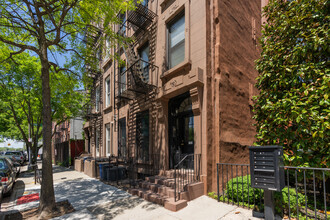 109 Kane St in Brooklyn, NY - Building Photo - Building Photo