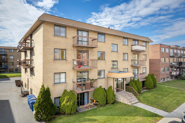 440 Laval Boul