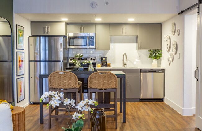 The Quinn Apartments in Phoenix, AZ - Foto de edificio - Building Photo