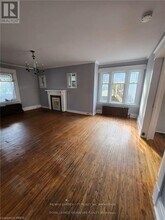323-323 Queenston St in St Catharines, ON - Building Photo - Building Photo