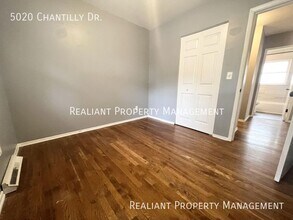 5020 Chantilly Dr in Cincinnati, OH - Building Photo - Building Photo