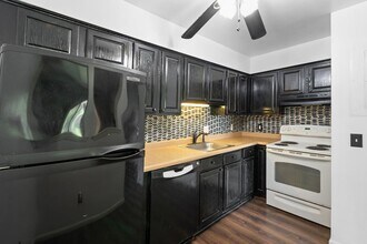 25307 Shiawassee Cir in Southfield, MI - Building Photo - Building Photo