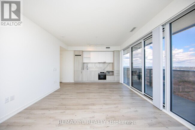 138 Downes St in Toronto, ON - Building Photo - Building Photo