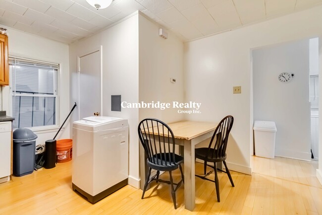 291 Elm St, Unit 2A in Cambridge, MA - Building Photo - Building Photo