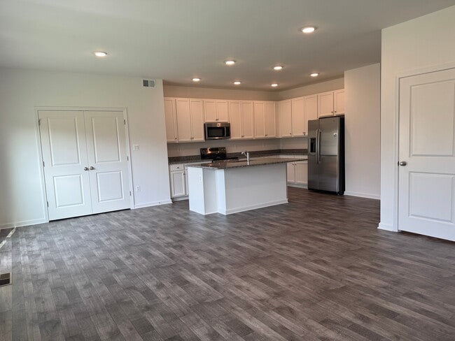 property at 44 Allegiance Ct