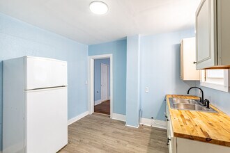 83 Ridgeway Ave in Rochester, NY - Building Photo - Building Photo