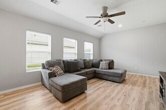 11036 N Lake Mist Ln in Willis, TX - Building Photo - Building Photo