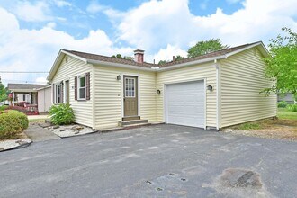 8167 Anderson Ave NE in Warren, OH - Building Photo - Building Photo