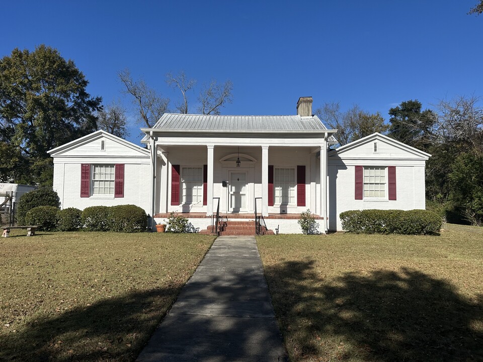 224 W Broad St in Eufaula, AL - Building Photo