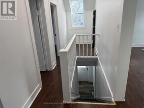 98 Wellington St E in Aurora, ON - Building Photo - Building Photo