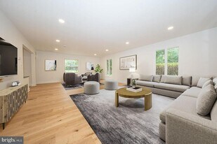 4103 Laurel Dr in Lafayette Hill, PA - Building Photo