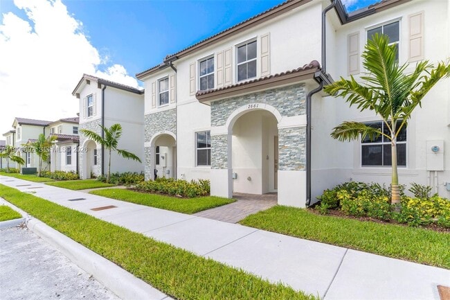 property at 2661 SE 28th St