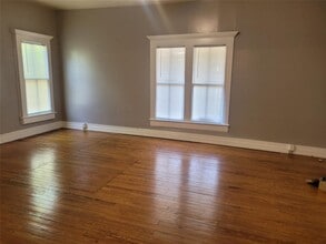 403 Fawcett St in Smithville, TX - Building Photo - Building Photo