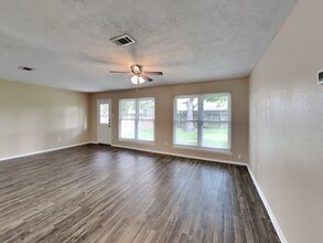 2855 Pilgrims Point Dr in Webster, TX - Building Photo - Building Photo