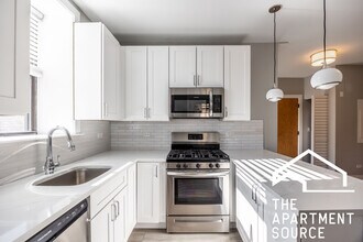 3937 N Janssen Ave in Chicago, IL - Building Photo - Building Photo