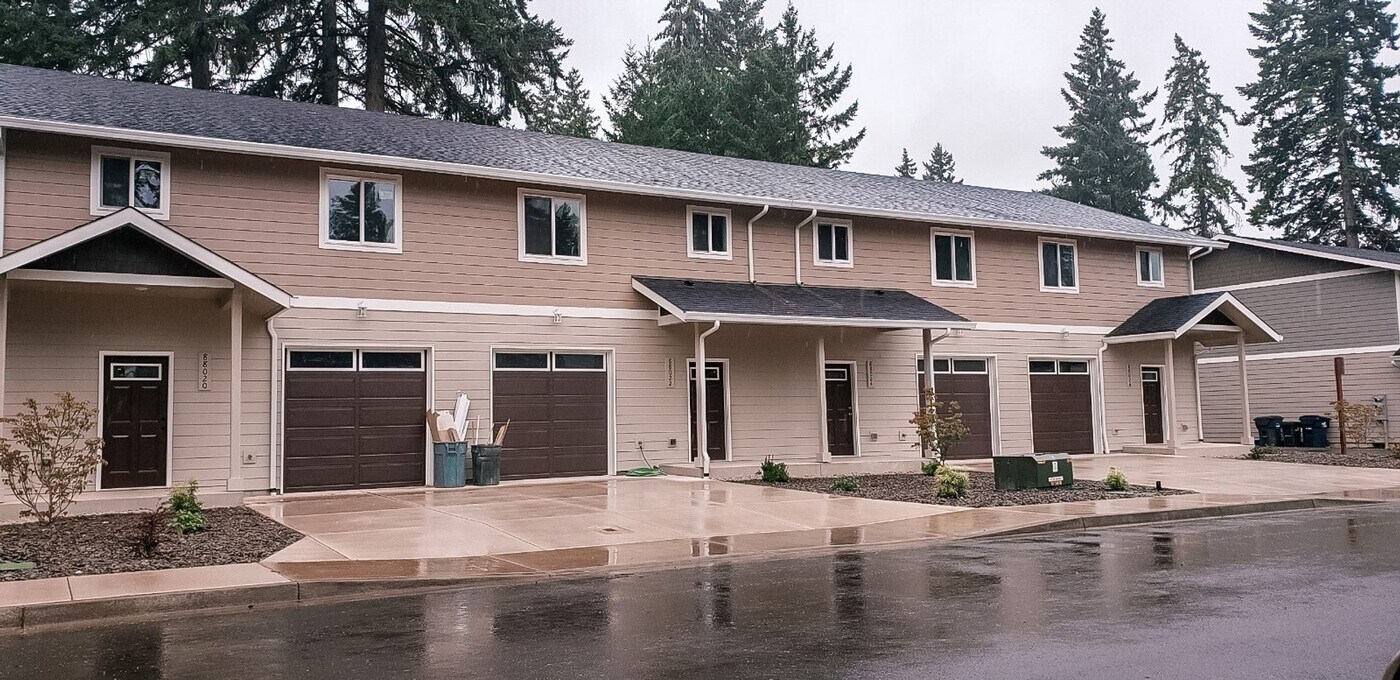 88020 7th St in Veneta, OR - Building Photo