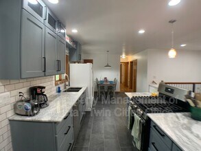 10130 Fremont Ave S in Minneapolis, MN - Building Photo - Building Photo