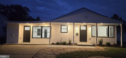 702 Beaumont Rd in Fairless Hills, PA - Building Photo - Building Photo