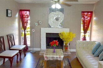 10501 South Dr in Houston, TX - Building Photo - Building Photo