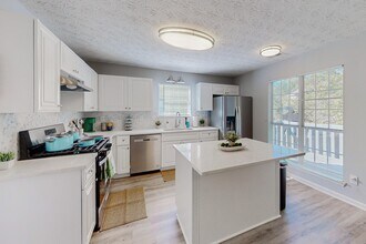 2995 Rapids Dr in Decatur, GA - Building Photo - Building Photo