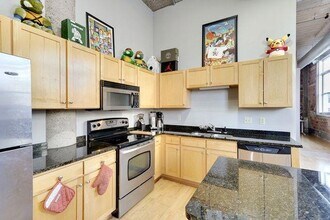 521 S 7th St in Minneapolis, MN - Building Photo - Building Photo