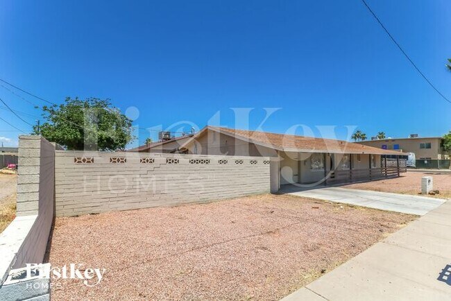 property at 1824 W Fairmount Ave