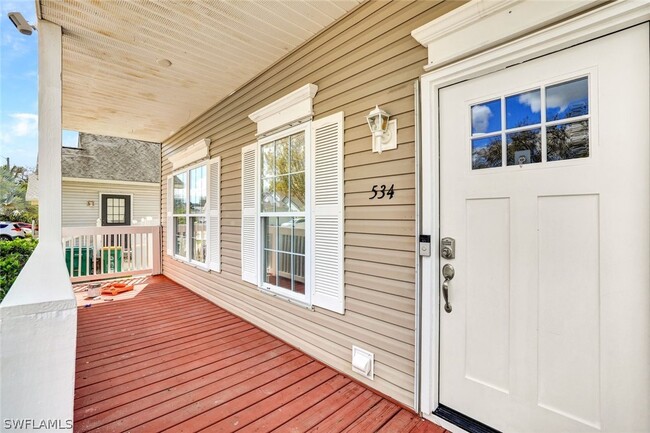 534 Leawood Cir in Naples, FL - Building Photo - Building Photo