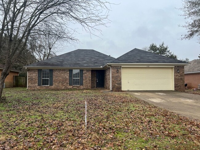 1505 Hathaway Dr