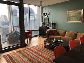 65 E Monroe St, Unit 4318 in Chicago, IL - Building Photo - Building Photo