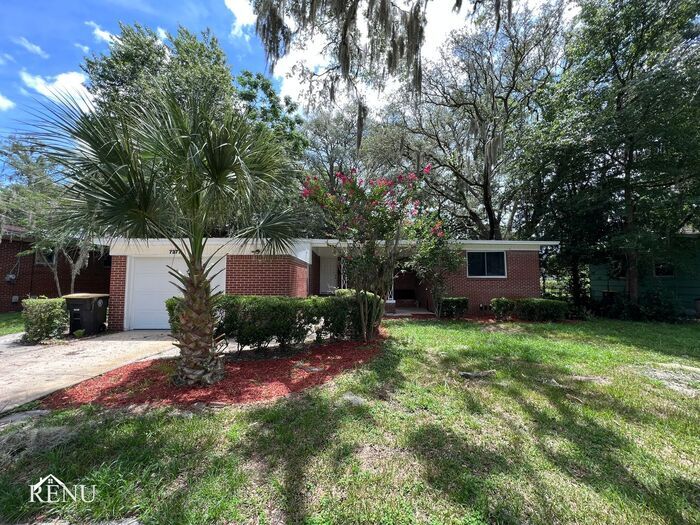 7377 Wonder Ln in Jacksonville, FL - Building Photo