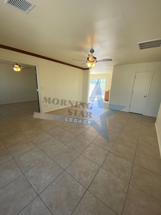 5103 Micro Rd in Las Cruces, NM - Building Photo