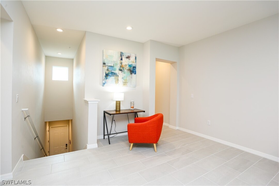 2665 Seychelles Cir in Naples, FL - Building Photo