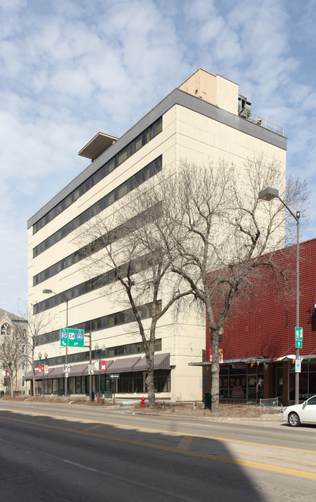 Crossroads House Apartments in Lincoln, NE - Building Photo