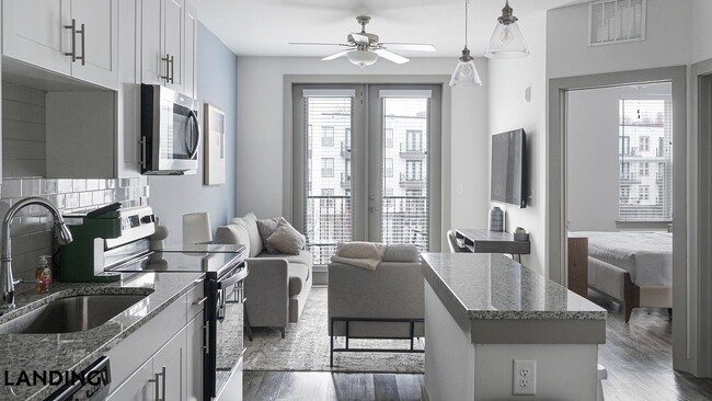 2165 Nolensville Pk in Nashville, TN - Foto de edificio - Building Photo