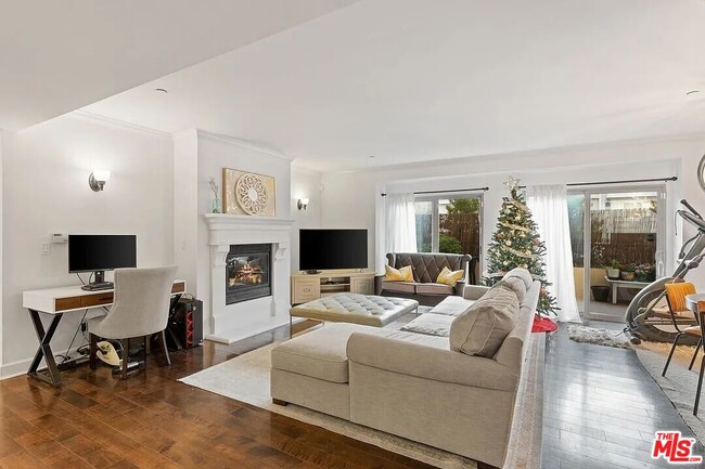property at 1522 Amherst Ave