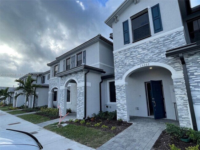 13262 SW 287th Ter in Homestead, FL - Building Photo - Building Photo