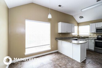 6452 Valley Oak Dr in Memphis, TN - Foto de edificio - Building Photo