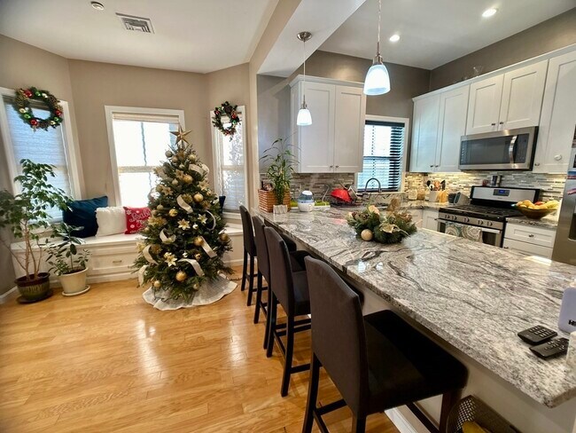 118 Arlington St, Unit 1
