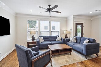211 W 25th St in Houston, TX - Building Photo - Building Photo
