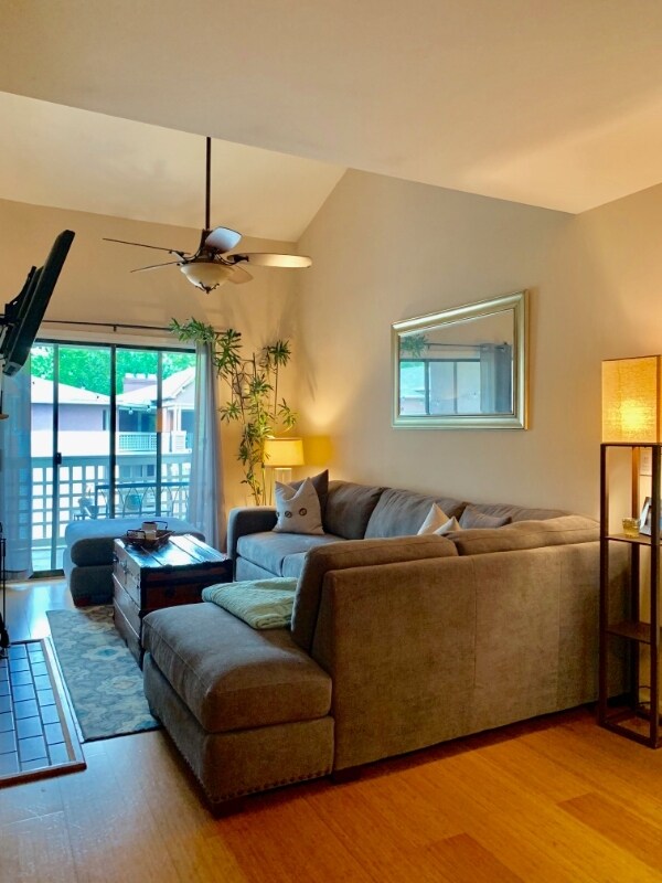 257 Hillsboro Pl in Nashville, TN - Building Photo - Building Photo