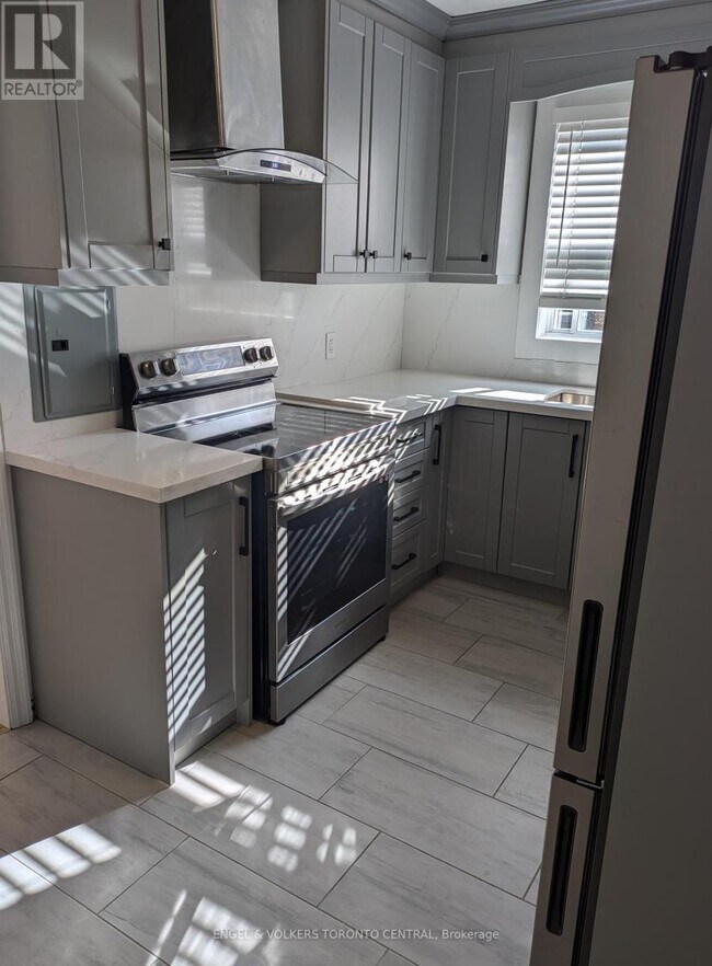 20-20 Norris Crescent in Toronto, ON - Building Photo - Building Photo
