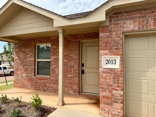 2013 Paper Birch Pl in Oklahoma City, OK - Building Photo - Building Photo