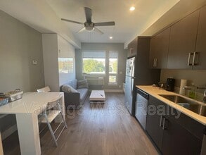 925 Leon Ave in Kelowna, BC - Building Photo - Building Photo